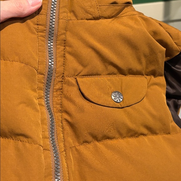 ATHLETA XXS Amber Lakeshore Vest w/Removable Fur-Trim Hood - Picture 14 of 15